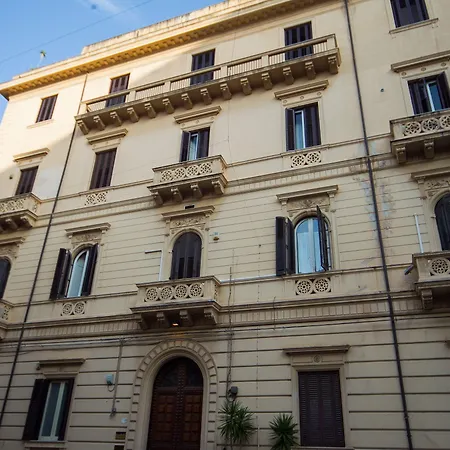 Gallery Casa de hóspedes 4*