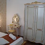 Gallery בית הארחה פלרמו